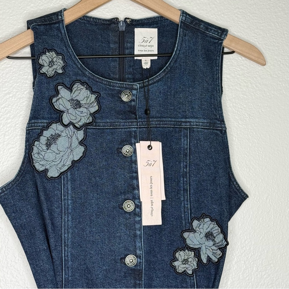 NWT Cing à Sept Marsha Floral Appliqué Tie Waist Denim Dress in Fontaine, size 6 - Picture 5 of 7
